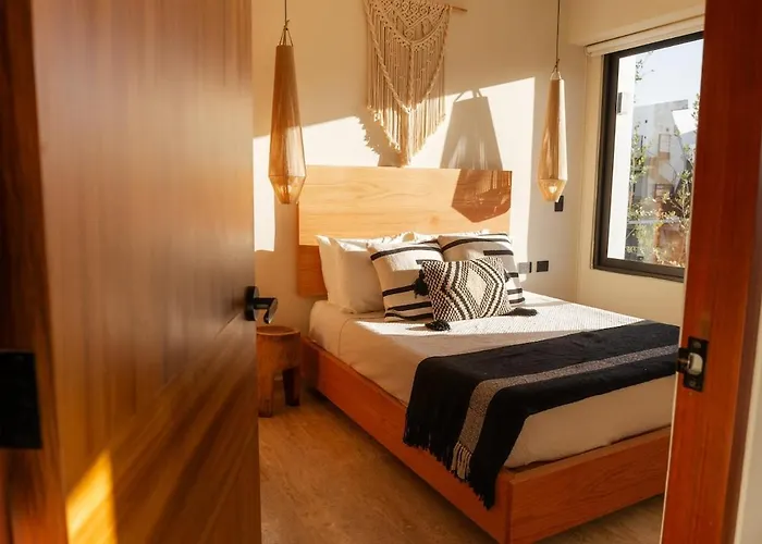 Ph 3br Jacuzzi Club Pass