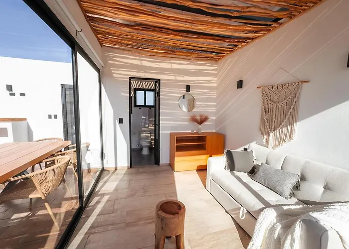 Ph 3br Jacuzzi Club Pass *
